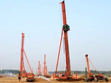 CFG-23米液壓步履式長螺旋鉆機